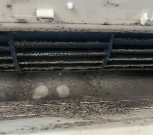 莆田市空调吹的风有股烧焦味是怎么回事